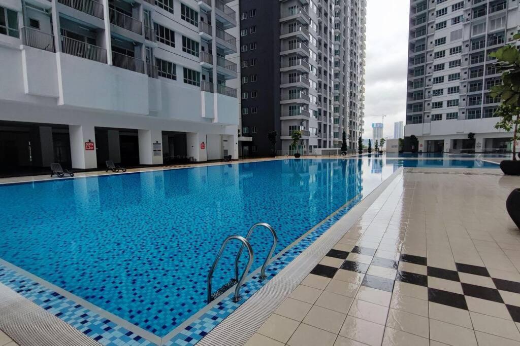 10A Yolo Budget Condo Куала-Лумпур Екстер'єр фото