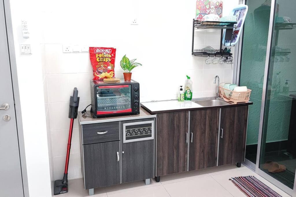 10A Yolo Budget Condo Куала-Лумпур Екстер'єр фото